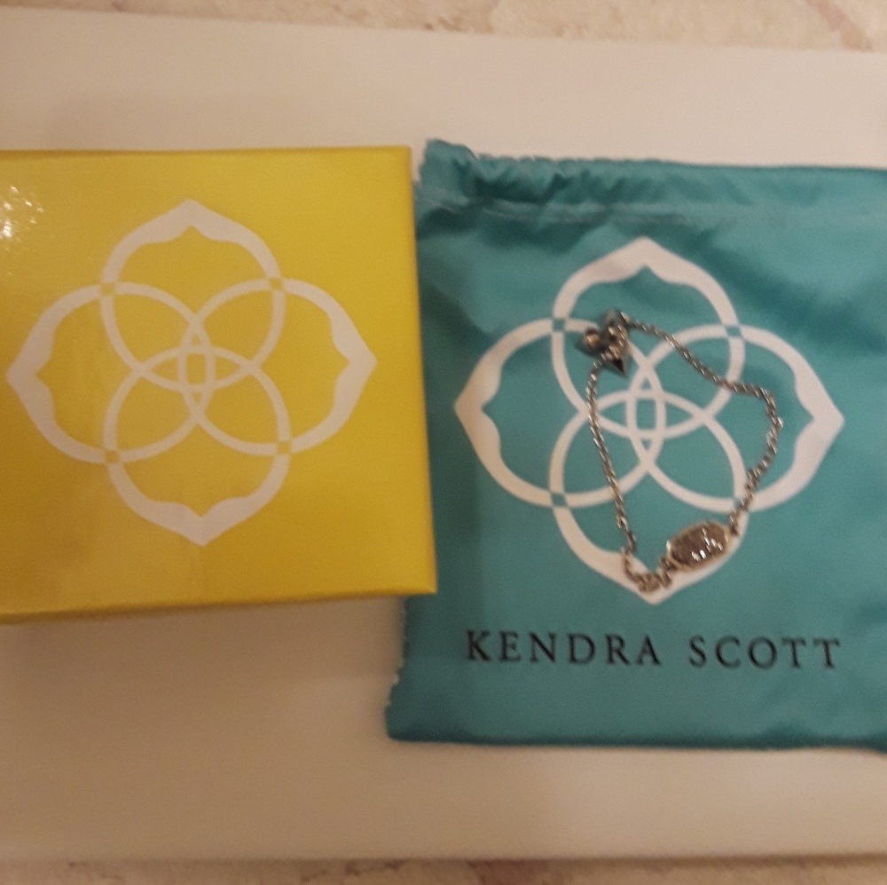 Kendra Scott Slide Bracelet in Silver Drusy